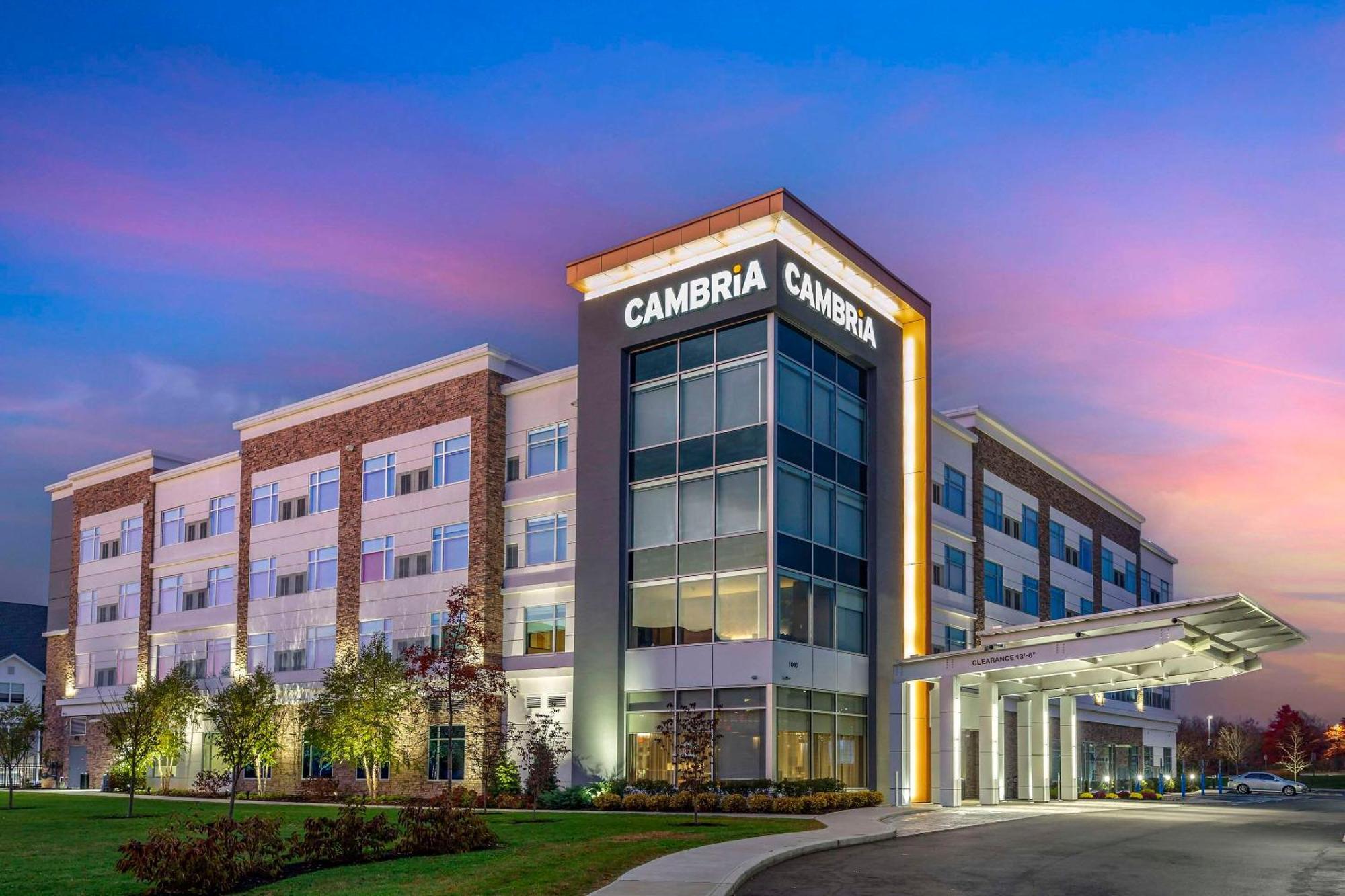 Cambria Hotel Manchester South Windsor Exterior photo